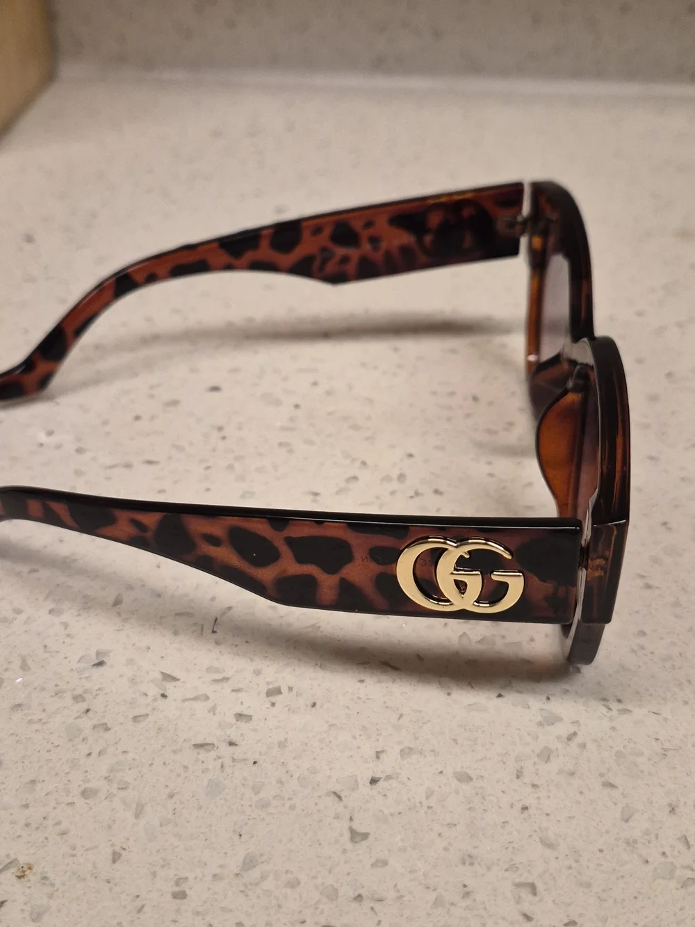 Women's Tortoiseshell Oversized Sunglasses - Brown Gradient Lenses